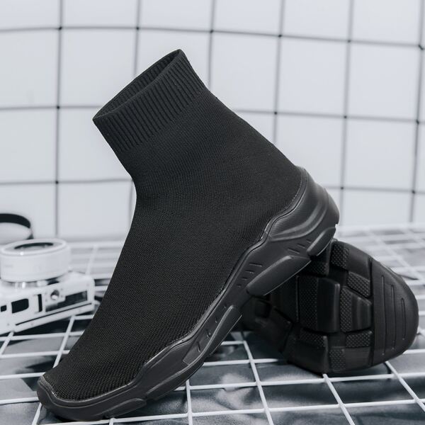 

Minimalist Slip On Knit Sneakers, Black