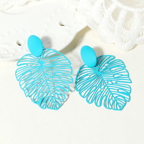 

Hollow Out Leaf Decor Earrings, Blue