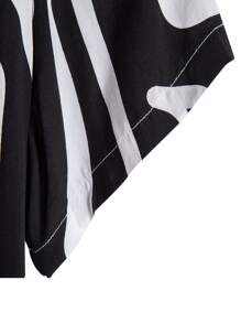 Manfinity Hombres Camisa con estampado al azar con estampado bajo irregular - Blanco y Negro - Ver 3