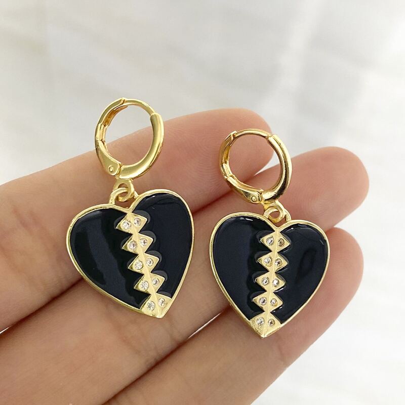 

Heart Drop Earrings, Black