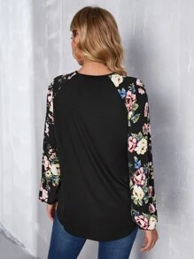 SHEIN Maternidad Camiseta con estampado floral de manga raglán - Negro - Ver 2