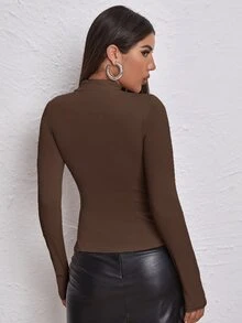 SHEIN Unity Camiseta de cuello alto con bordado de letra tejido de canalé - Café integral - Ver 2