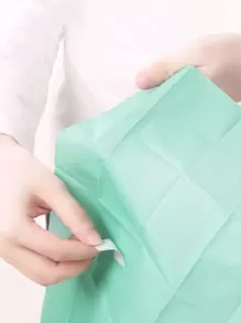 10 vào nhóm bộ vệ sinh dùng một lần - màu xanh lá - Xem 2