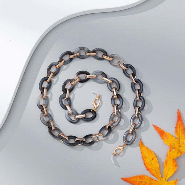 

Color Block Face Mask Chain, Grey