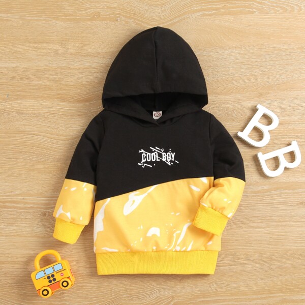 

Baby Two Tone Letter & Graphic Print Hoodie, Multicolor
