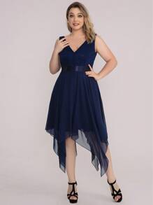 EVERPRETTY Plus Contrast Lace Asymmetrical Hem Party Dress - Navy Blue - View 5
