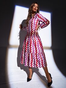 Vestido con estampado de cheurón de manga farol bajo con fruncido - Multicolor - Ver 4