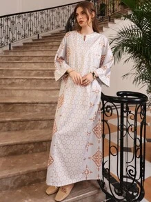 Al Najma Geo Print Notched Neck Batwing Sleeve Kaftan Without Belt - Multicolor - View 7