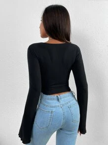 Almamuse 喇叭袖木耳邊扭結手帕下擺短款T恤