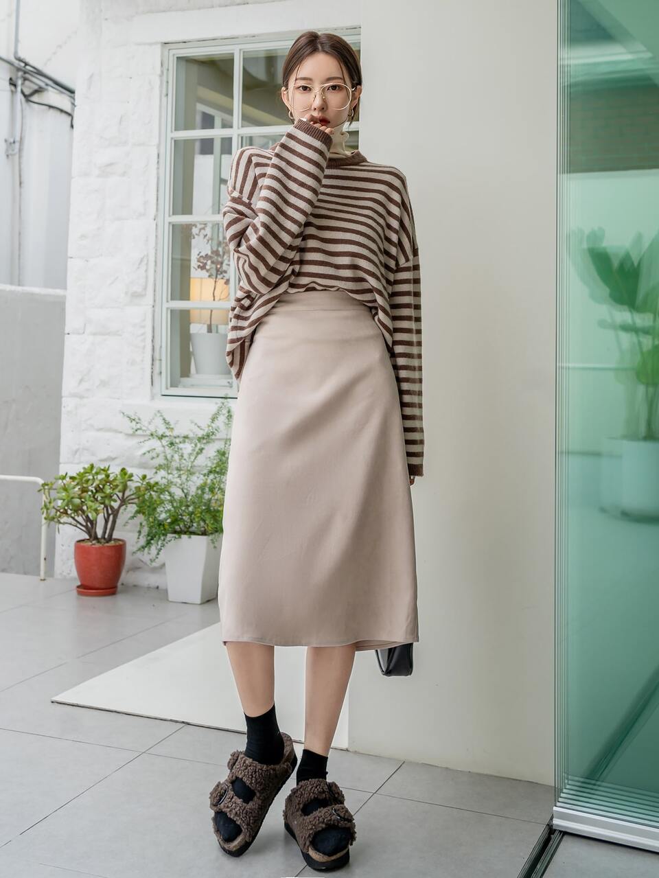 High Waist Slit Back A-line Skirt