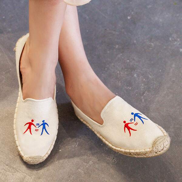 

Cartoon Embroidery Detail Loafers, White