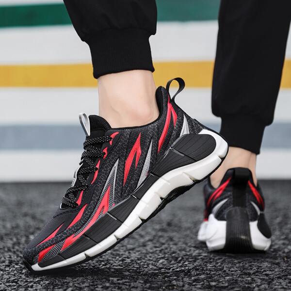 

Men Colorblock Lace Up Front Sneakers, Black