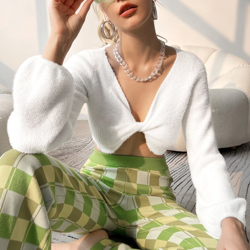 

Twist Front Crop Sweater, White