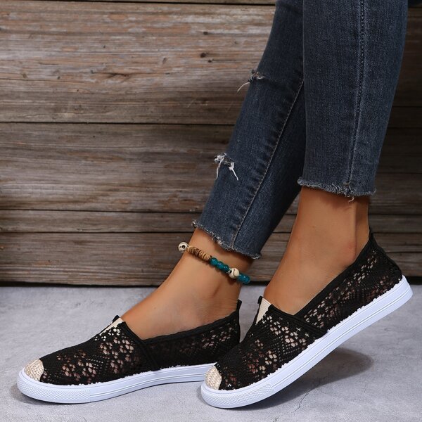 

Minimalist Mesh Slip On Flats, Black