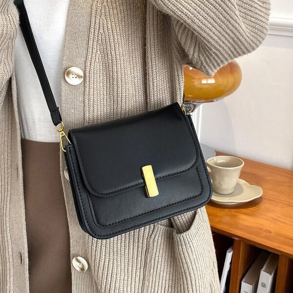 

Twist Lock Flap Square Bag, Black