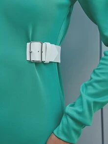 Sollinarry 肩部挖空搭扣拼接領緊身洋裝 - 綠色 - 查看 4