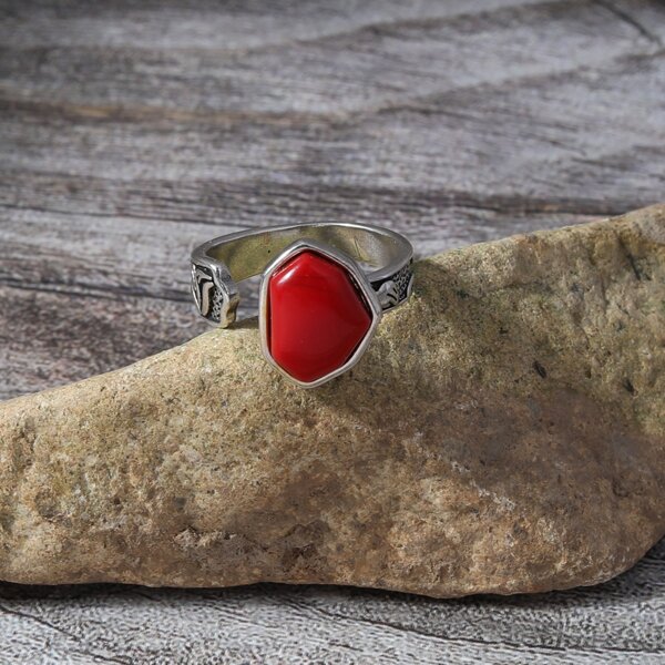 

Geometric Decor Cuff Ring, Red