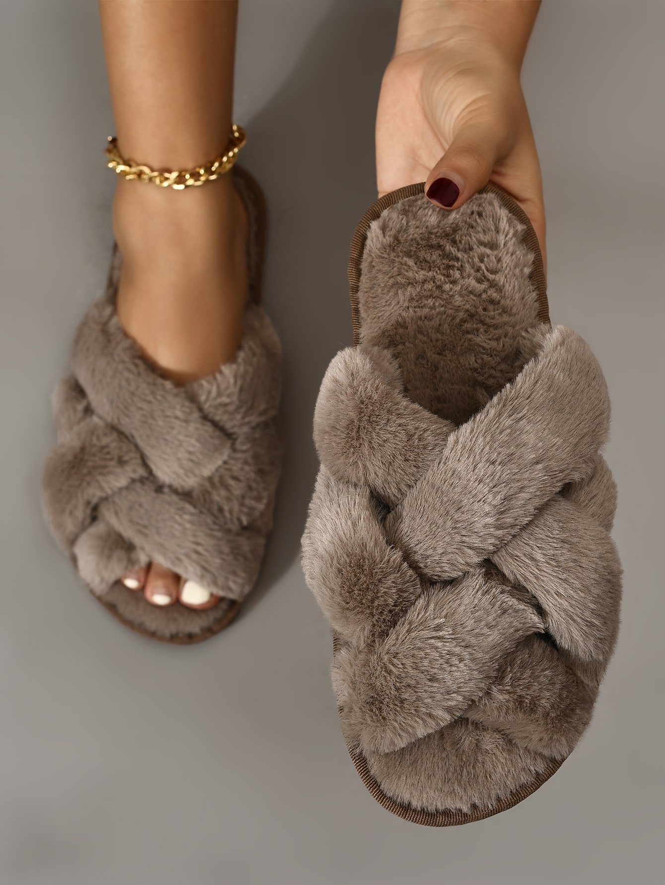 Pantofole design Clearance