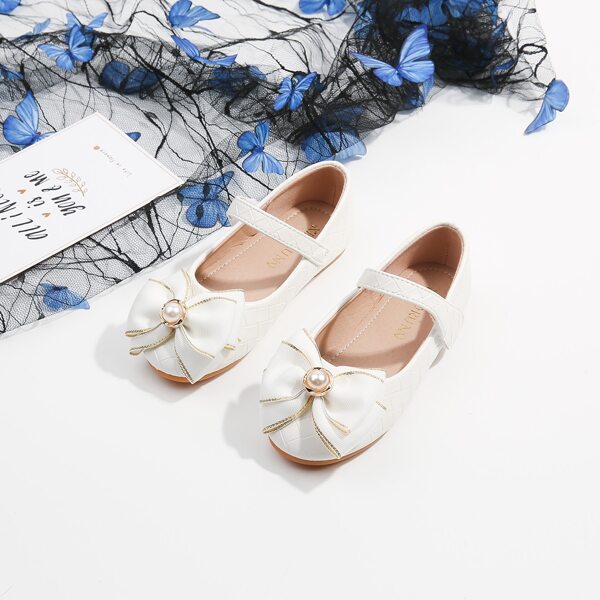 

Girls Faux Pearls Decor Mary Jane Flats, White