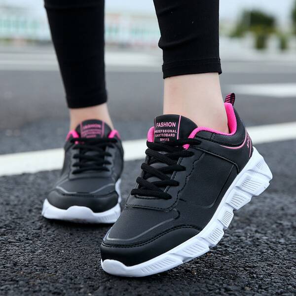 

Minimalist Lace-up Front Running Shoes, Black