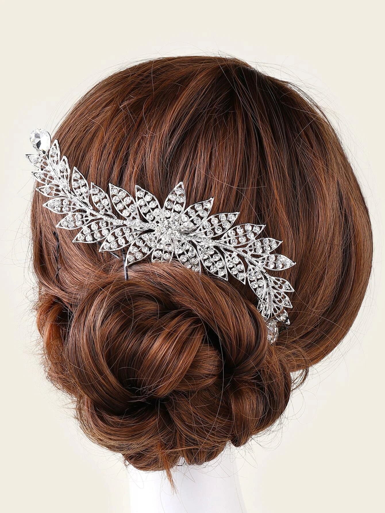 Cheveux peignes avec Butterflys et diamontee sur en 3 couleurs Cheveux peignes avec Butterflys et diamontee sur en 3 couleurs