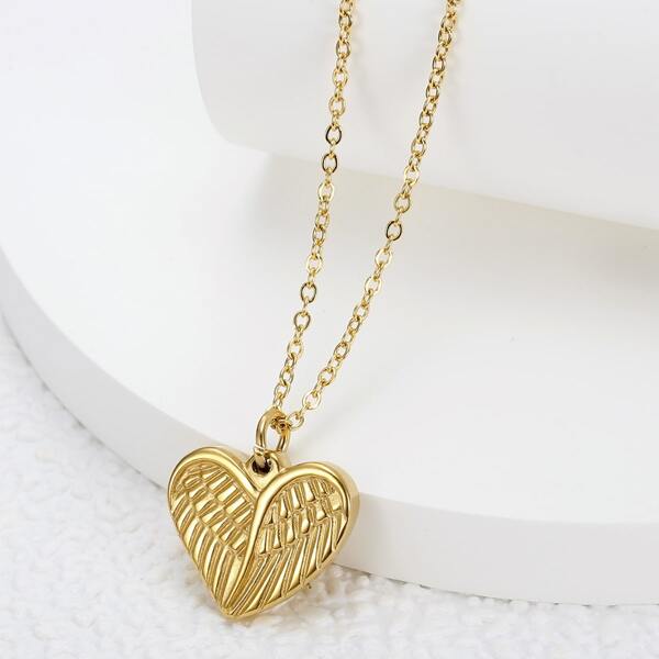 

18K Gold Plated Heart Pendant Necklace