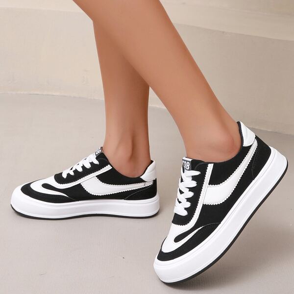 

Colorblock Lace-up Front Skate Shoes, Black and white