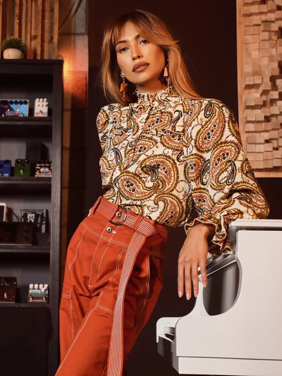 SHEIN 佩斯利印花荷葉邊領口荷葉袖腰帶襯衫 - 彩色 - 查看 1