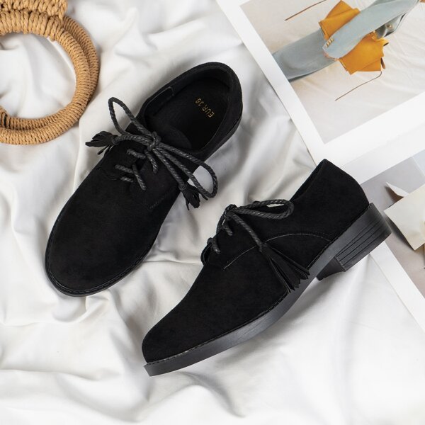 

Lace-up Front Flat Oxfords, Black