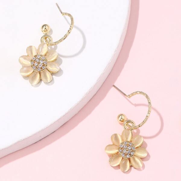 

Rhinestone Flower Decor Drop Earrings, Apricot