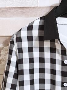 Manfinity Hombres 1 pieza Camisa con estampado de guingán con botón delantero - Blanco y Negro - Ver 5