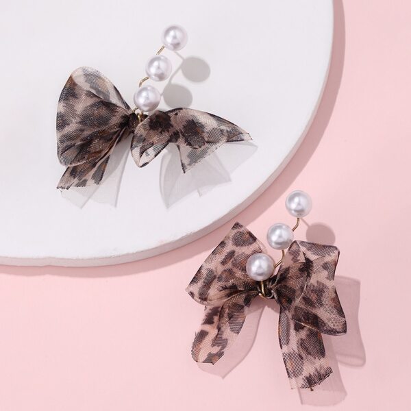 

Bow Decor Drop Earrings, White