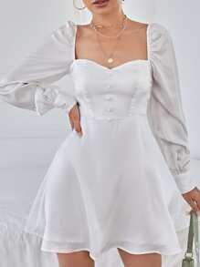 SHEIN 雞心領紐扣緞面連衣裙 - 白色 - 查看 1