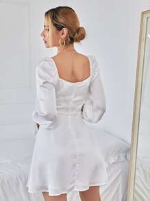 SHEIN 雞心領紐扣緞面連衣裙 - 白色 - 查看 2