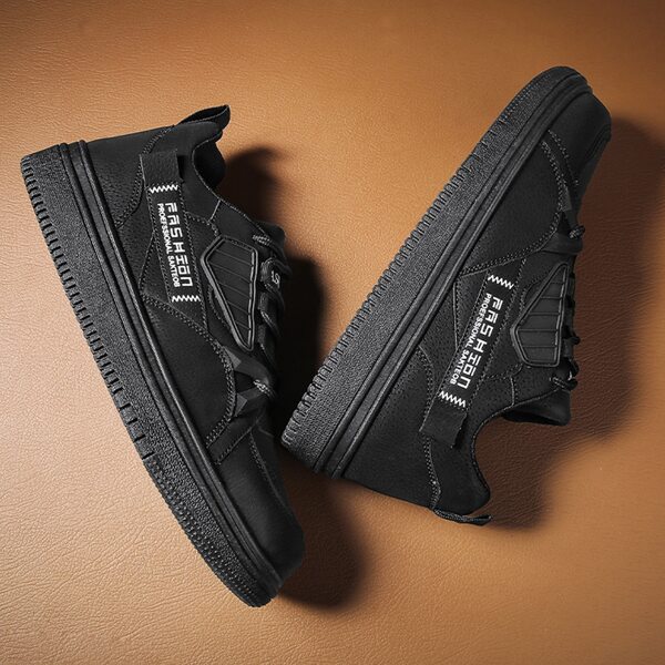 

Men Letter Graphic Lace-up Front Skate Shoes, Black