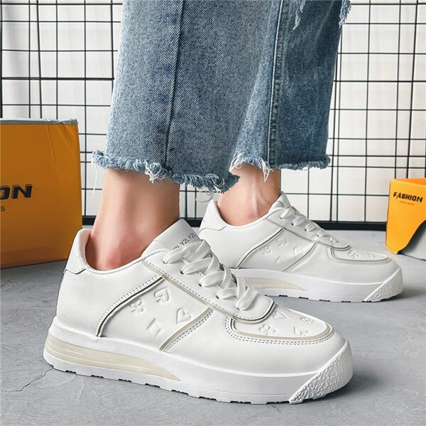 

Men Graphic Lace-up Front Skate Shoes, White