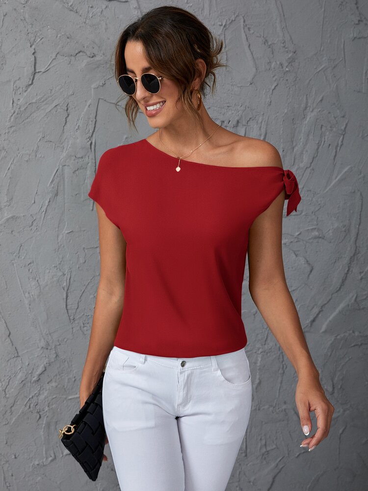 SHEIN Clasi Solid Oblique Shoulder Blouse - Red - View 5