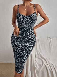 SHEIN SXY Vestido ajustado de tirantes con estampado de leopardo bajo con abertura - Multicolor - Ver 3