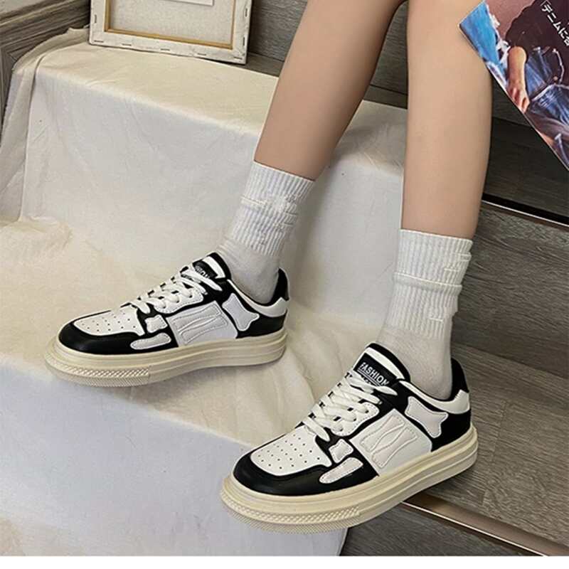 

Colorblock Lace Up Front Skate Shoes, Black