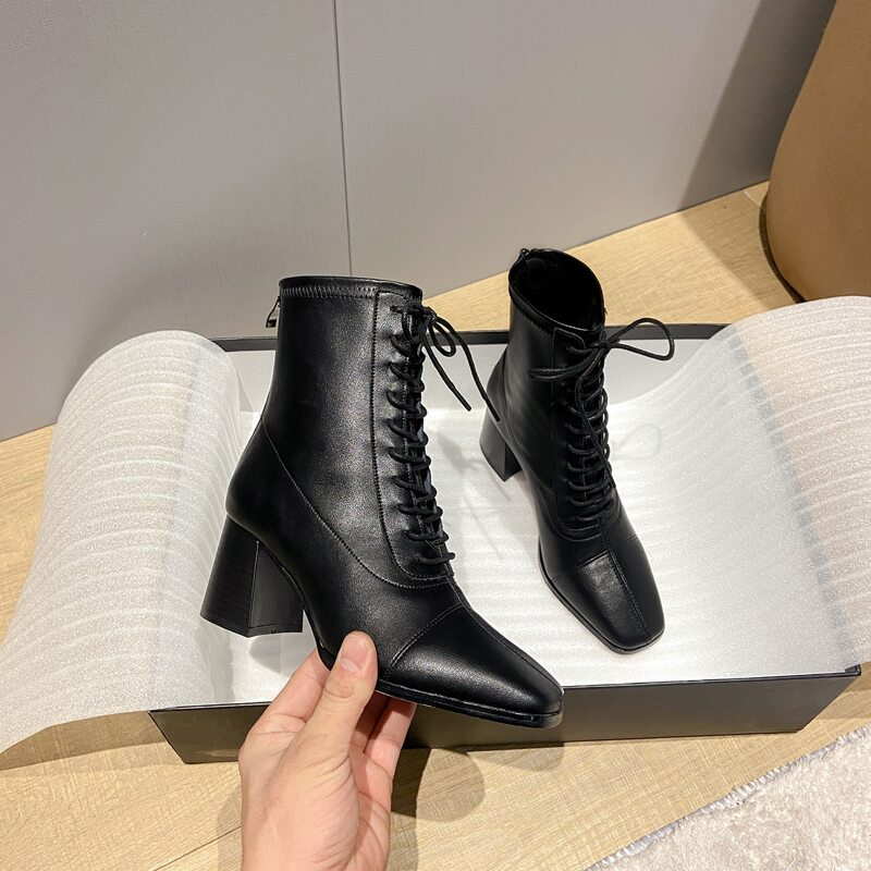 

Minimalist Lace-up Front Chunky Heeled Boots, Black