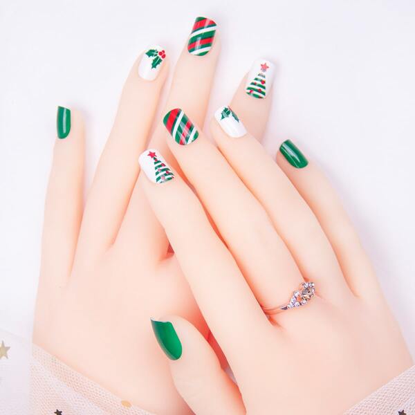 

24pcs Christmas Tree Print Fake Nail & 1pc Nail File & 1sheet Tape, Multicolor