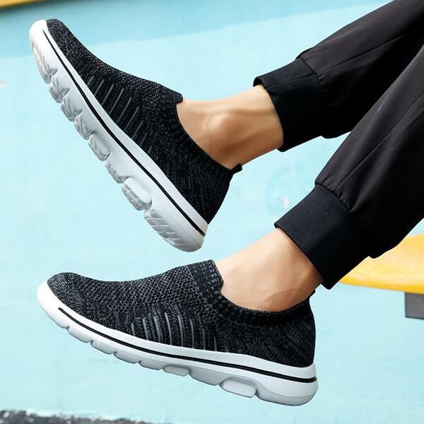 

Men Knit Detail Slip On Running Shoes, Black