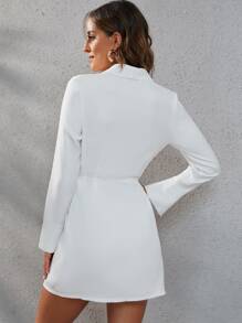 فستان بليزر ياقة طوق بقصة ملفوفة حزام