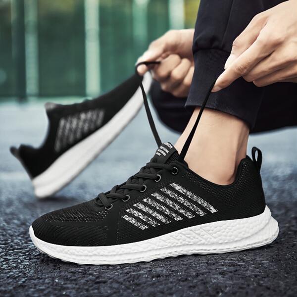 

Men Letter Patch Lace-up Front Running Shoes, Black