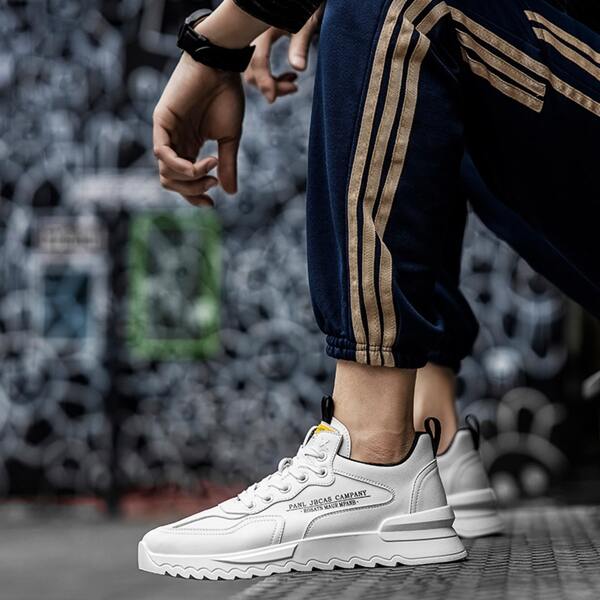 

Men Letter Graphic Lace-up Front Sneakers, White