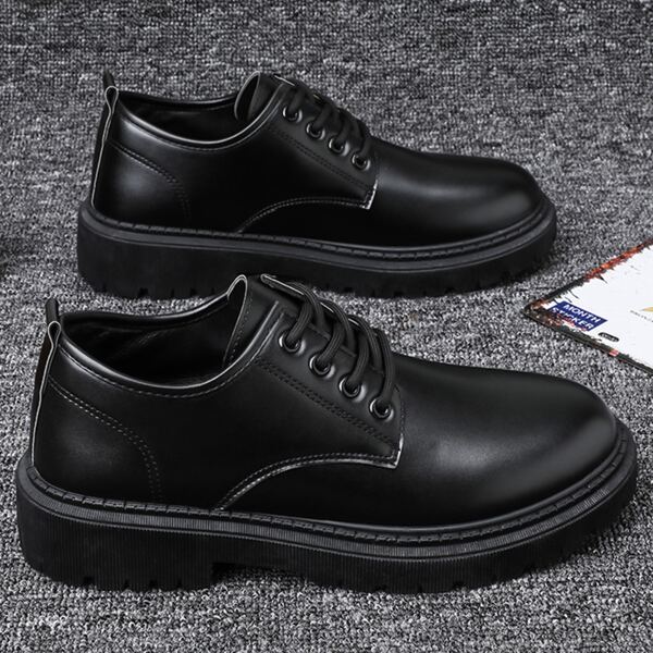 

Men Minimalist Lace-up Front Oxfords, Black