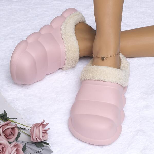 

Minimalist Textured Wide Fit Slippers, Pink