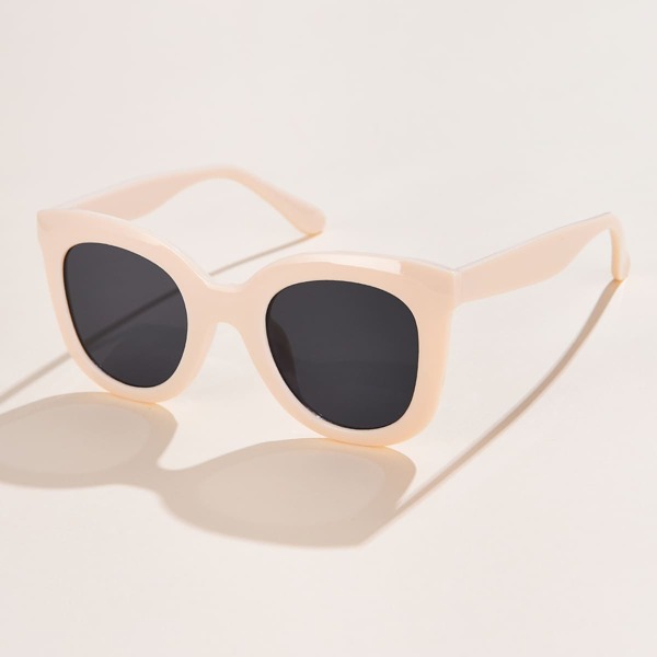 

Square Frame Sunglasses