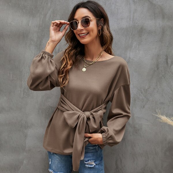 

Solid Tie Front Lantern Sleeve Tee, Khaki