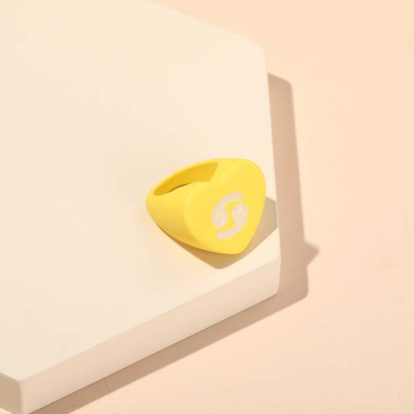 

Constellation Pattern Heart Decor Ring, Yellow